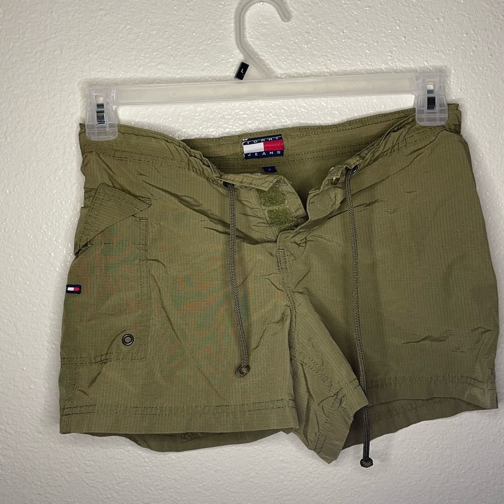 Tommy Hilfiger || SIZE 3 || Velcro and Button || NO zippers || POCKETS! || Green